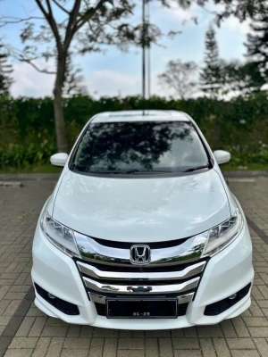 Jual bekas Odyssey E Prestige 2015 Alphard Vellfire Innova Pajero Voxy,lokasi di 