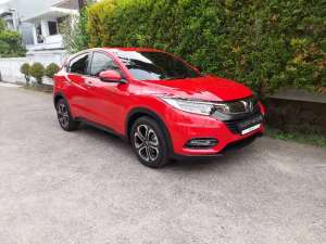 Jual bekas Ok Banget KM 48.000 HR-V SE CVT 2019 Honda H RV HRV E Plus AT,lokasi di 