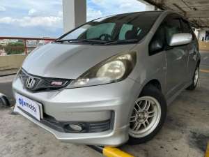 Jual bekas OLXMOBBI Low Angs Honda Jazz 1.5 RS Bensin-AT 2013 BRM,lokasi di 