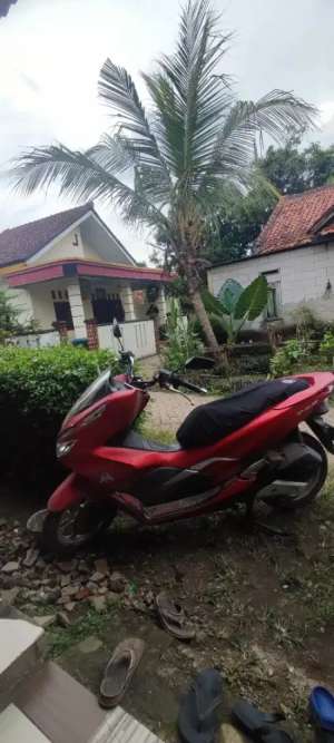 Jual bekas PCX 150CC CBS WARNA MERAH,lokasi di Cikupa