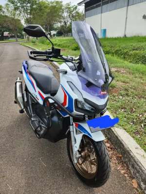Jual bekas Ready Honda ADV 150 ABS Putih Hitam 2019 Akhir,lokasi di Kejaksan