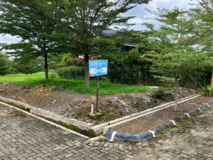 River Valley Blok 6 No.4A SUDUT lokasi di Medan Tuntungan, tersedia melalui melalui situs Olx