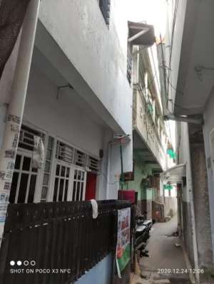 rumah 2 lantai GG motor masih dihuni di tomang tinggi jakarta barat lokasi di Tomang, tersedia melalui melalui situs Olx