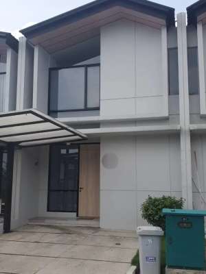 Rumah 2 lt di Waterfront Estate Lippo Cikarang, Siap Huni lokasi di Cikarang Selatan, tersedia melalui melalui situs Olx