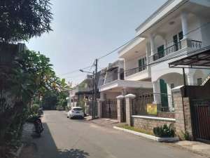 Rumah Dalam Komplek Elit Kavling Marinir Billymon Pondok Kelapa Nyaman lokasi di Duren Sawit, tersedia melalui melalui situs Olx