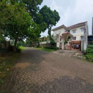 Rumah Dengan Swimming Pool Di Perumahan Danau Bogor Raya Bogor Timur lokasi di Bogor Timur - Kota, tersedia melalui melalui situs Olx