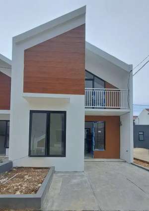 Rumah didepok konsep mezzanine akses mobil bebas banjir lokasi di Cimanggis, tersedia melalui melalui situs Olx