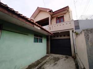 RUMAH SEKEN 2LT 3 KAMAR TIDUR DI JAGAKARSA DEKAT PASAR LENTENG lokasi di Jagakarsa, tersedia melalui melalui situs Olx