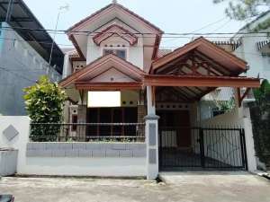 RUMAH SEKEN 2LT DI DEPOK MAHARAJA, DEKAT MALL DTCTOL SAWANGAN lokasi di Pancoran Mas, tersedia melalui melalui situs Olx