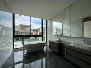 rumah sultan super mewah di lyndon nava park bsd city type terbesar lokasi di Bumi Serpong Damai, tersedia melalui melalui situs Olx