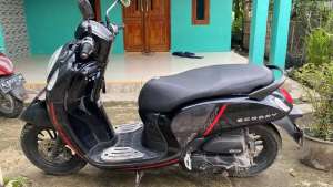 Jual bekas SCOOPY 2021 Warna Hitam,lokasi di Cikeusal