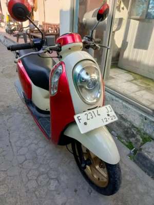 Jual bekas Scoopy FI 2014 pajak ON mulus,lokasi di Bogor Tengah - Kota