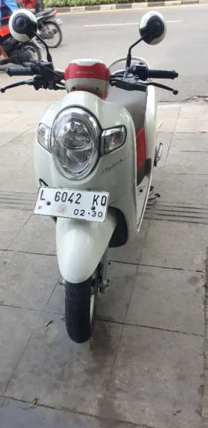 Jual bekas Scoopy Stylish th 2020 mewah pjk baru,lokasi di Bubutan