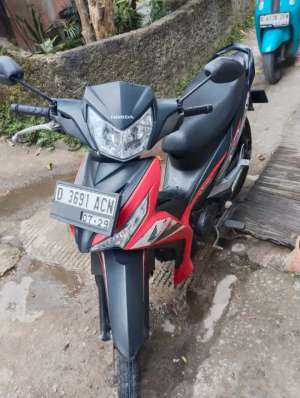 Jual bekas SUPRA X 125 DOUBLE DISK,lokasi di Margahayu