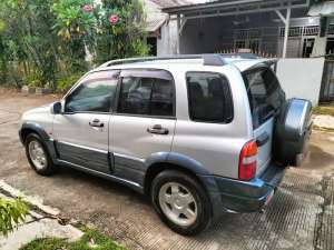 Jual bekas Suzuki Escudo 2.0 MT Good Condition Tahun 2001,lokasi di 