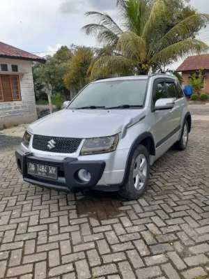 Jual bekas Suzuki Grend Vitara 2.0 JLX Manual Istemewa,lokasi di 