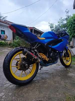Jual bekas Suzuki GSX 150R,lokasi di Cigombong