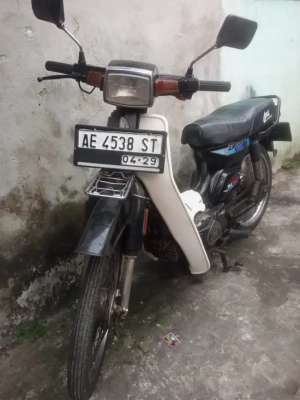 Jual bekas Suzuki rc bravo,lokasi di Larangan