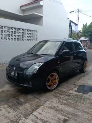 Jual bekas Suzuki Swift GL 2006,lokasi di 