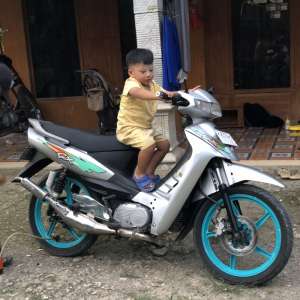Jual bekas SUZUKI TORNADO SILVER LENGKAP STNK BPKB DOBEL JRING ON JUAL MOTOR SUZUKI JUAL MOTOR TORNADO JUAL MOTOR 2tak jual motor two stroke,lokasi di Kab. Grobogan