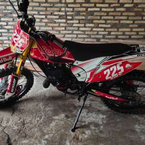 Jual bekas SUZUKI TS 125 TAHUN 2005 BULE PLAT BK BPKB,lokasi di Medan