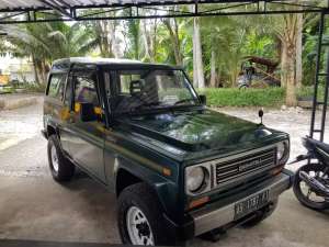 Jual bekas Taft Rocky diesel 4x4 ori,lokasi di 