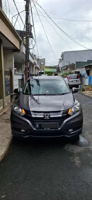 Jual bekas TANGAN PERTAMA HRV 2016 E 1.5 AT,lokasi di 