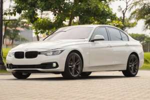 Jual bekas TDP 10jt BMW 320i Sport Shadow Edition LCI 2020 F30,lokasi di 