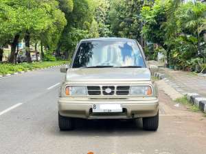 Jual bekas TOP CONDITIONSUZUKI ESCUDO 1.6 NOMADE JLX MT TH 1999 2000,lokasi di 