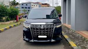 Jual bekas Toyota Alphard 2.5 G AT 2023 hitam km 24rban,lokasi di Jakarta DKI