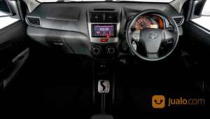 Jual bekas Toyota Avanza 1.5 Veloz AT 2014 Silver,lokasi di Kota Bekasi