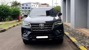 Jual bekas toyota fortuner vrz gr tetradrive 4x4 awd 2022 hitam diesel,lokasi di 