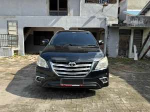 Jual bekas Toyota Kijang Innova 2.5 V Diesel Matic 2013 Hitam,lokasi di 