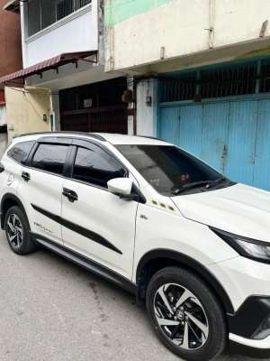Jual bekas Toyota rush trd 2019 manual Low odo,lokasi di 