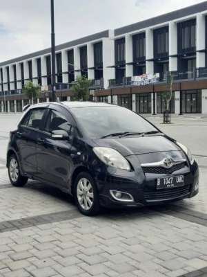 Jual bekas Toyota Yaris E AT 2011,lokasi di 
