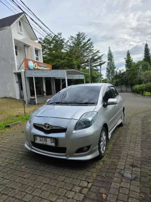 Jual bekas Toyota Yaris S Limited 2010 MaticTombol start Engine,lokasi di 