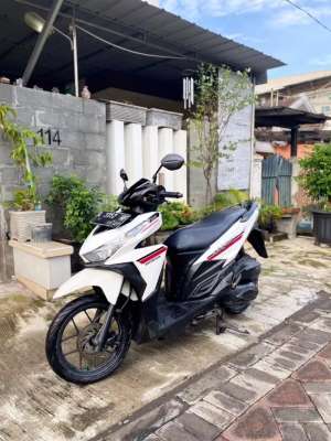 Jual bekas Vario 125cc 2017,lokasi di Tenggilis Mejoyo