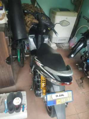 Jual bekas Vario old 110 karbu,lokasi di Rawalumbu