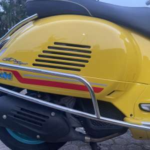 Jual bekas Vespa GTS Iget Super Sport 2022,lokasi di Tangerang Selatan