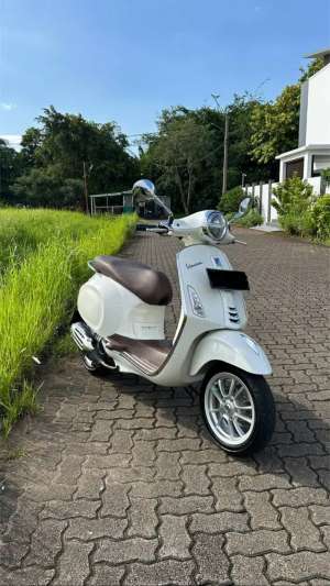 Jual bekas Vespa Primavera 2020 iGet ABS 150cc,lokasi di Kebayoran Lama
