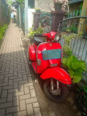 Jual bekas Vespa ps 82 surat kumplit pajak on,lokasi di Cimahi Selatan