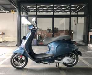 Jual bekas Vespa Sprint 10Th anniversary 2021,lokasi di Kebayoran Baru