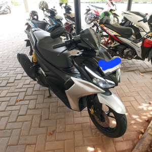 Jual bekas yamaha aerox new 2023 non abs,lokasi di Jakarta Barat