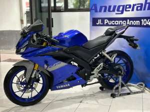 Jual bekas Yamaha R15 V3 155cc Tahun. 2021 km 6Rb Anugerah Motor Pucang,lokasi di Manyar