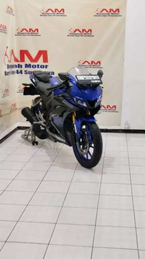 Jual bekas Yamaha R15 V3 Tahun 2019 warna Biru,lokasi di Rungkut