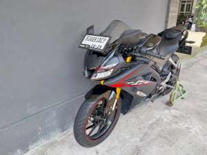 Jual bekas Yamaha R15 V3 tahun 2019 pajak plat baru 2029,lokasi di Cilodong