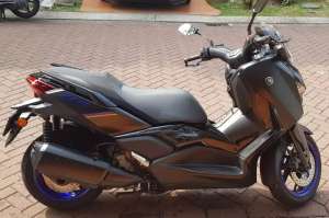 Jual bekas YAMAHA XMAX 250 HITAM 2024,lokasi di Gading Serpong