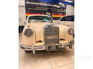 Jual bekas 1957 Mercedes-Benz Ponton 1.8 180b Sedan,lokasi di DKI Jakarta