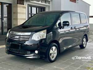 Jual bekas 2013 Toyota NAV1 2.0 G Luxury MPV,lokasi di DKI Jakarta