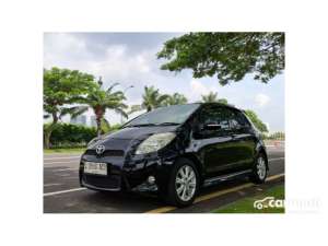 Jual bekas 2013 Toyota Yaris 1.5 E Hatchback,lokasi di Jawa Timur